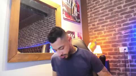 Snapshot of vinzenzrizzo chatting on October 5, 2025, 4:22 am ---Vinzen--- online show from October 5, 2025, 4:22 am