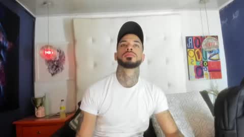 Snapshot of vinzenzrizzo chatting on July 6, 2026, 3:14 am ---Vinzen--- online show from July 6, 2026, 3:14 am