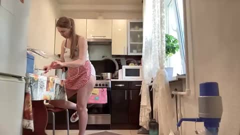 Funny  girl online show from September 11, 2025, 6:57 am