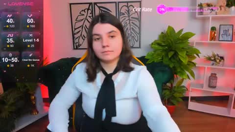 Viola online show from March 11, 2025, 9:48 pm