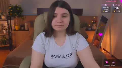 Snapshot of viola__shy chatting on May 31, 2026, 8:54 pm Viola online show from May 31, 2026, 8:54 pm