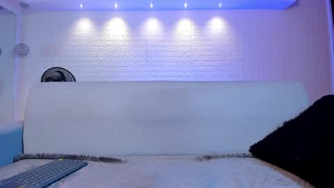 Violett  Everyday From 0530 to 1430 Col Time online show from February 7, 2025, 4:56 pm