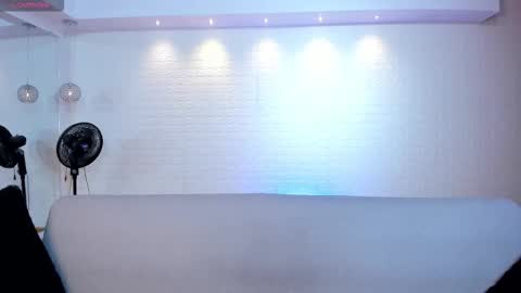 Violett  Everyday From 0530 to 1430 Col Time online show from November 28, 2025, 10:51 am