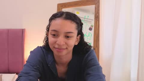 violet__15 online show from March 18, 2026, 12:08 pm
