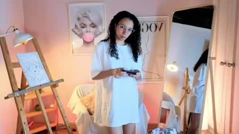 violet__15 online show from July 18, 2026, 12:09 pm