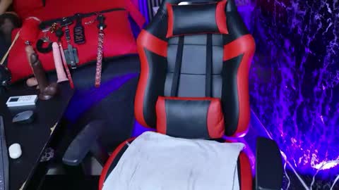 Violet online show from April 22, 2026, 12:39 pm