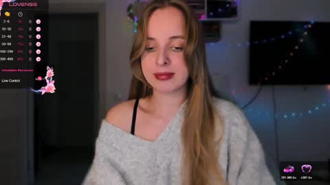 Snapshot of violet_blue_eyes chatting on December 4, 2025, 10:57 am Violet online show from December 4, 2025, 10:57 am