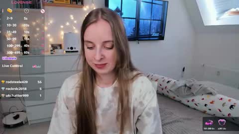 Snapshot of violet_blue_eyes chatting on March 6, 2026, 12:56 pm Violet online show from March 6, 2026, 12:56 pm