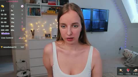Snapshot of violet_blue_eyes chatting on March 10, 2026, 1:05 pm Violet online show from March 10, 2026, 1:05 pm