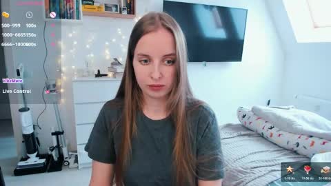 Snapshot of violet_blue_eyes chatting on April 30, 2026, 1:17 pm Violet online show from April 30, 2026, 1:17 pm