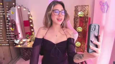 violet online show from January 24, 2025, 5:21 pm