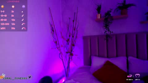 Violet Jones online show from January 27, 2025, 1:09 pm