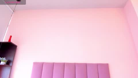 violet online show from November 20, 2025, 1:33 pm