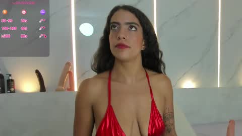 violet_roux online show from September 13, 2025, 7:46 pm