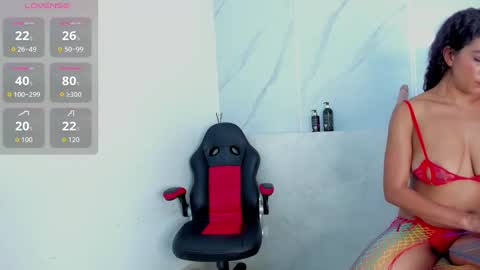 violet_roux online show from October 9, 2025, 8:07 pm