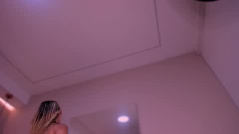 Violeta  online show from November 20, 2025, 10:37 am