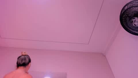 Violeta  online show from December 4, 2025, 11:08 am