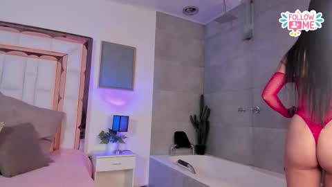 Violeta  online show from November 25, 2025, 12:05 pm