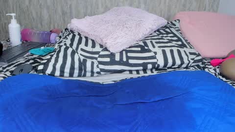 violeta london online show from January 30, 2025, 6:13 am