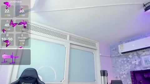 Snapshot of violeta_medina chatting on July 2, 2026, 3:23 am violeta_medina online show from July 2, 2026, 3:23 am