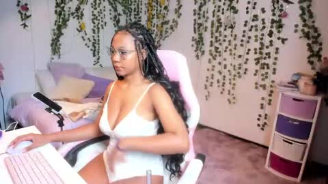 Snapshot of violeta_miler_ chatting on May 30, 2026, 5:32 pm Violeta online show from May 30, 2026, 5:32 pm