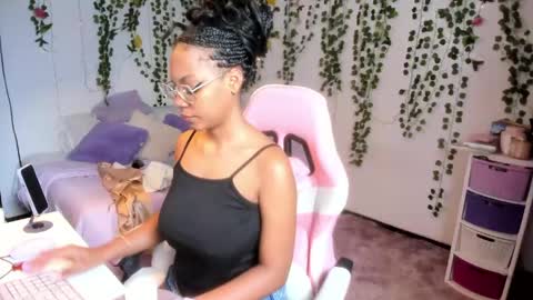 Snapshot of violeta_miler_ chatting on June 4, 2026, 4:24 pm Violeta online show from June 4, 2026, 4:24 pm