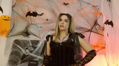 Violeta online show from October 4, 2025, 8:18 pm