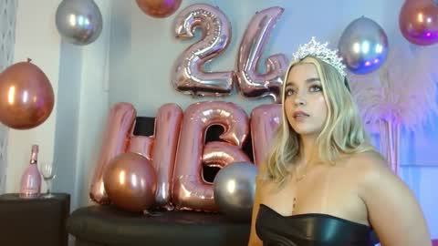 Violeta online show from December 2, 2025, 4:35 pm