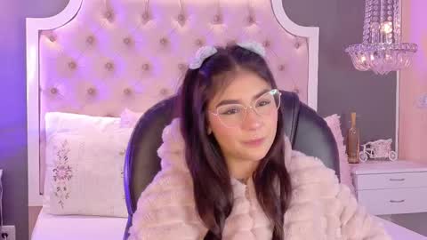 Violet  online show from January 16, 2026, 12:09 pm