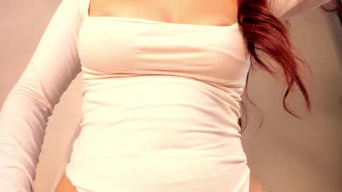 Violet online show from April 18, 2026, 7:07 pm