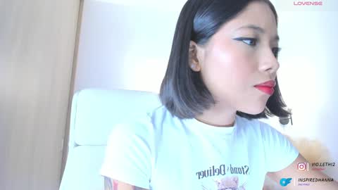 violeth___ online show from December 20, 2024, 11:10 am