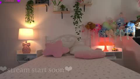 violeth___ online show from April 17, 2026, 10:18 am