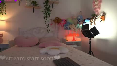 violeth___ online show from April 27, 2026, 10:13 am