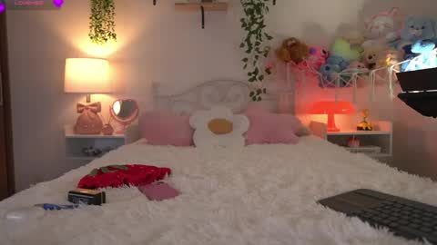 violeth___ online show from June 8, 2026, 10:04 am