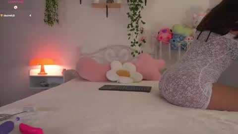 Snapshot of violeth___ chatting on July 21, 2026, 11:12 am violeth___ online show from July 21, 2026, 11:12 am