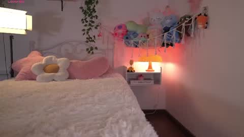 Snapshot of violeth___ chatting on July 30, 2026, 11:09 am violeth___ online show from July 30, 2026, 11:09 am