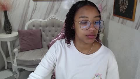 violeth_b online show from January 11, 2025, 12:40 pm