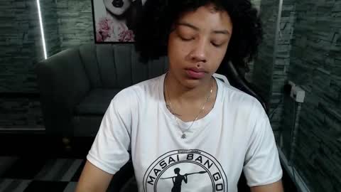 violeth_b online show from September 9, 2025, 12:37 pm