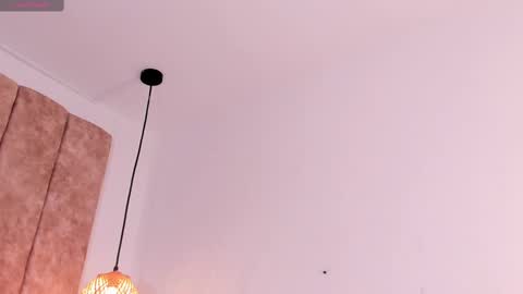 violeth online show from March 8, 2025, 9:51 pm