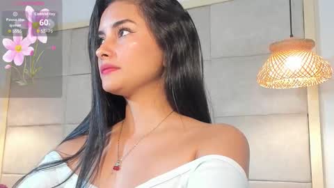 violeth online show from October 17, 2025, 1:31 am