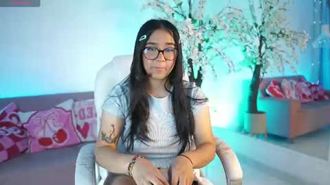 violetjonesx online show from July 4, 2026, 11:38 am