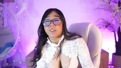 violetjonesx online show from July 21, 2026, 11:34 am