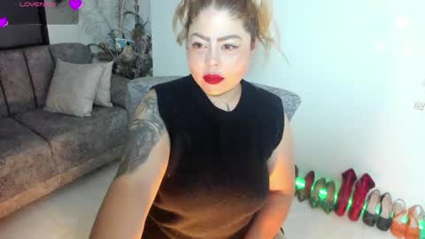 Snapshot of violetmontana chatting on June 3, 2026, 9:45 am VIOLETA MONTANA online show from June 3, 2026, 9:45 am