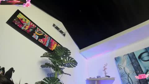 violetparkker online show from March 12, 2025, 2:12 pm