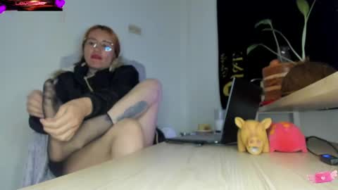 violetparkker online show from April 21, 2026, 2:04 am