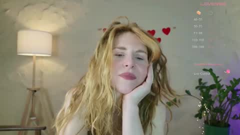 Snapshot of violetplath chatting on February 16, 2025, 2:21 pm Violet next stream December 6 online show from February 16, 2025, 2:21 pm