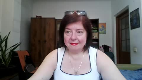 Snapshot of violetpulse chatting on April 28, 2026, 1:27 pm violetpulse online show from April 28, 2026, 1:27 pm