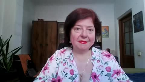 Snapshot of violetpulse chatting on May 3, 2026, 2:45 pm violetpulse online show from May 3, 2026, 2:45 pm