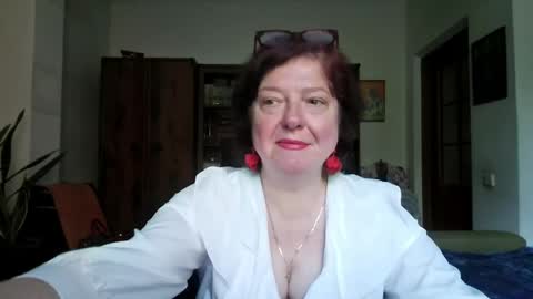 Snapshot of violetpulse chatting on June 5, 2026, 10:32 am violetpulse online show from June 5, 2026, 10:32 am