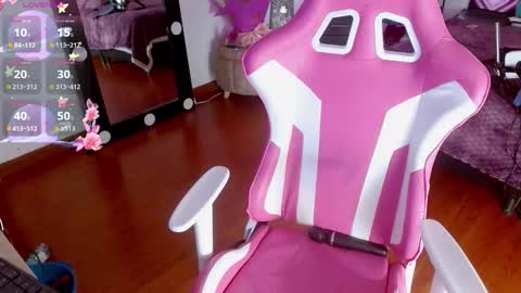   online show from September 26, 2025, 7:29 pm